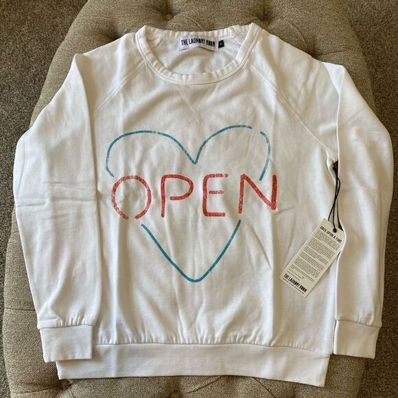 Oversized Open Heart Sweatshirt - Picture 4 of 6